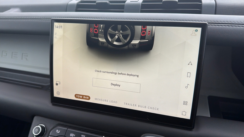 Land Rover Defender 3.0 D250 X-Dynamic HSE 90 3dr Auto Diesel Estate